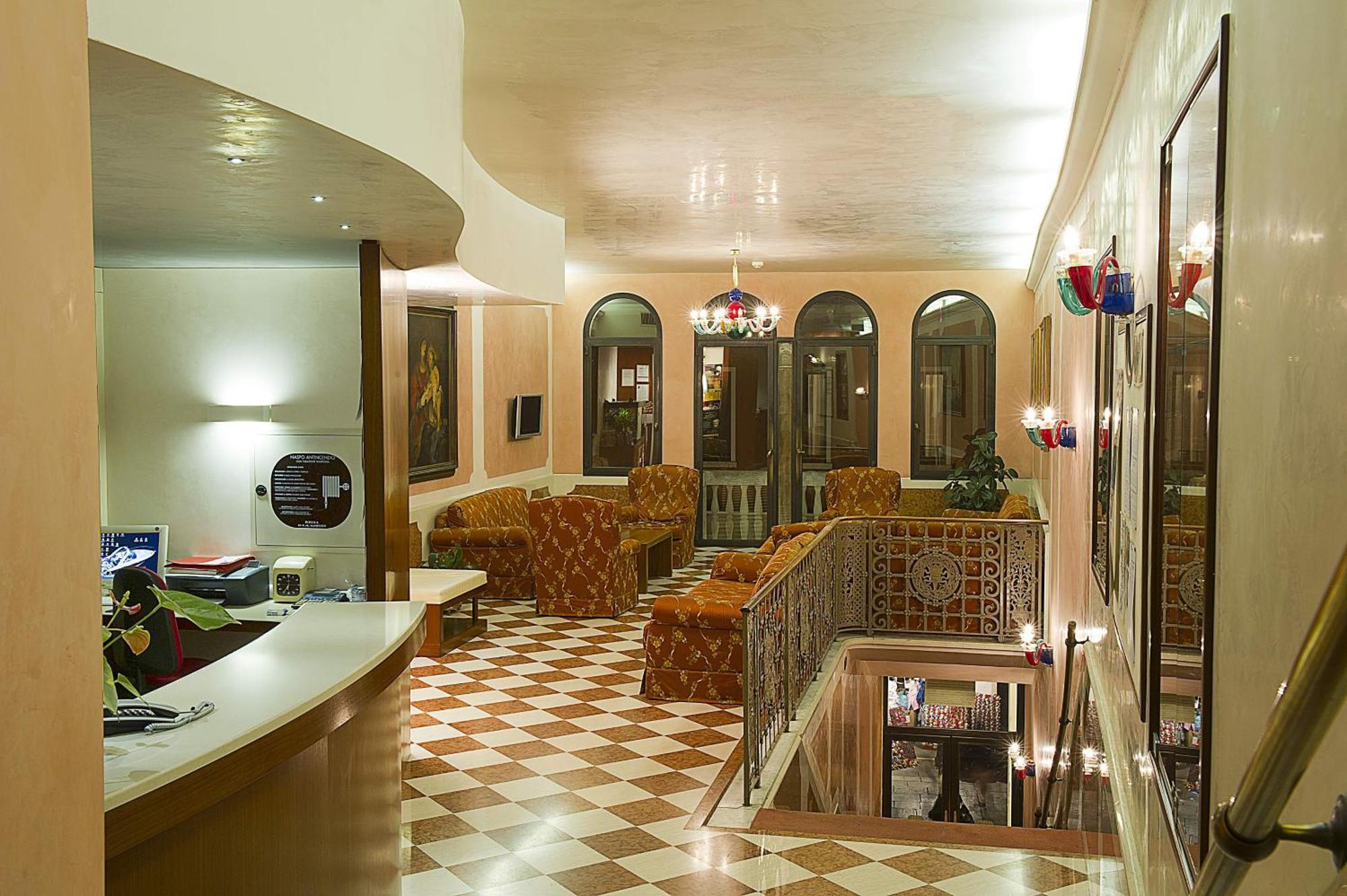 Hotel Nazionale Венеция Экстерьер фото