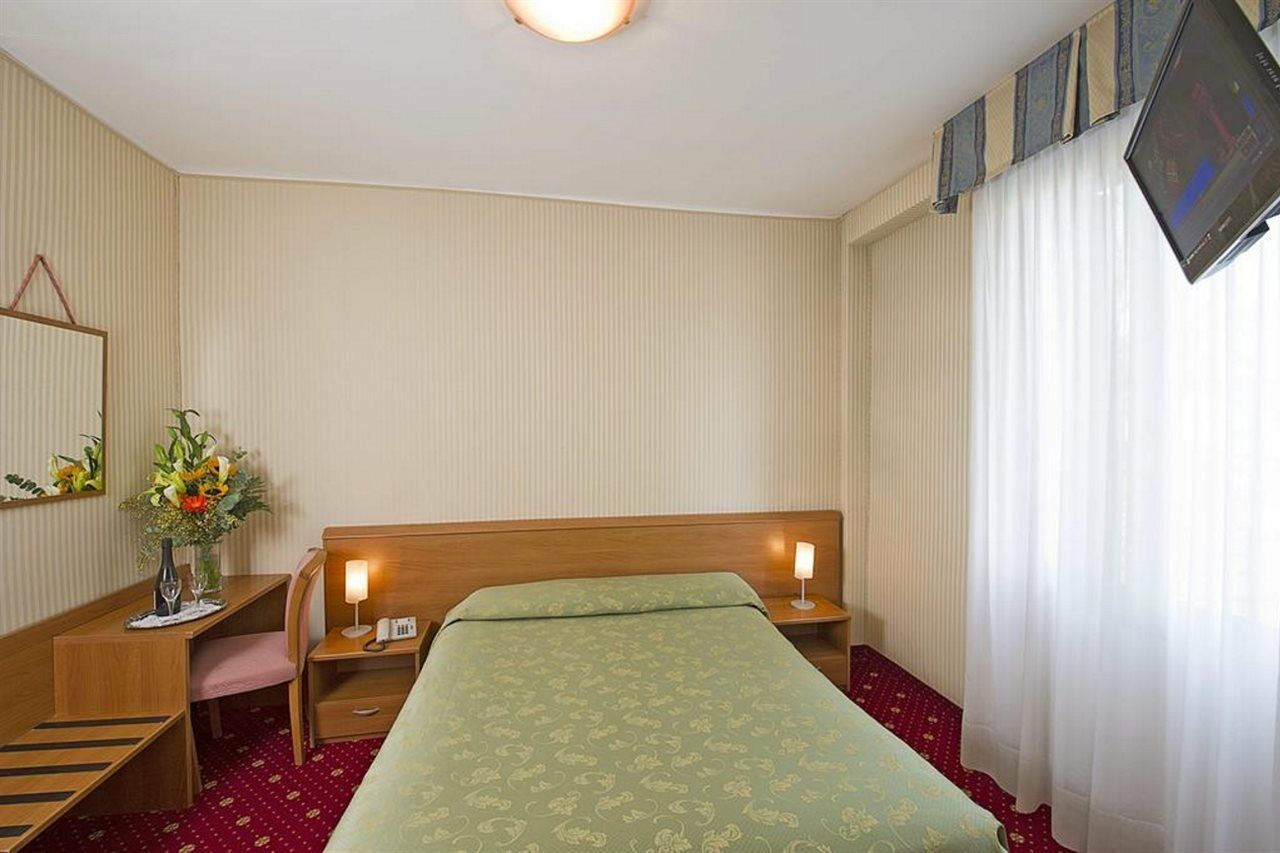 Hotel Nazionale Венеция Экстерьер фото